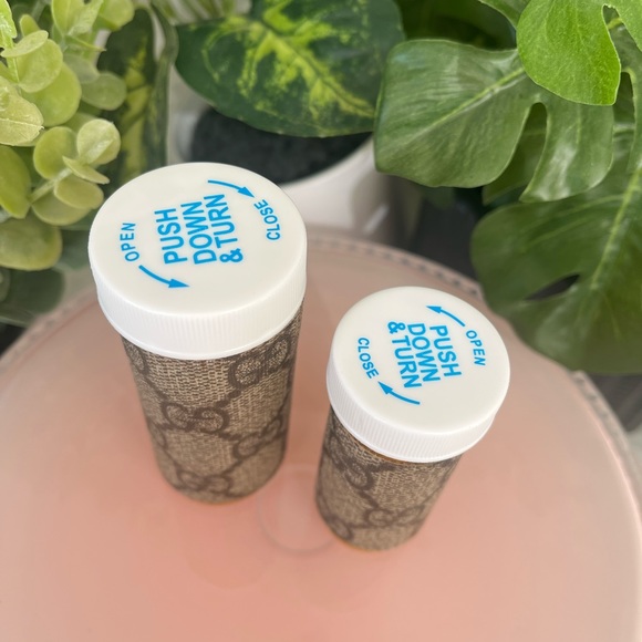 Luxury Pill Bottle - GG sold individually - Picture 4 of 5